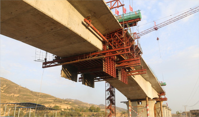 中铁五局银西铁路凉水湾特大桥连续梁顺利合拢 工程建设取得关键进展